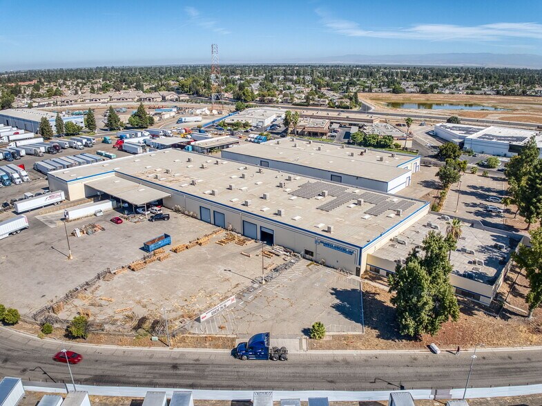 More Photos Of 5333 N Cornelia Ave, Fresno Warehouse For Sale
