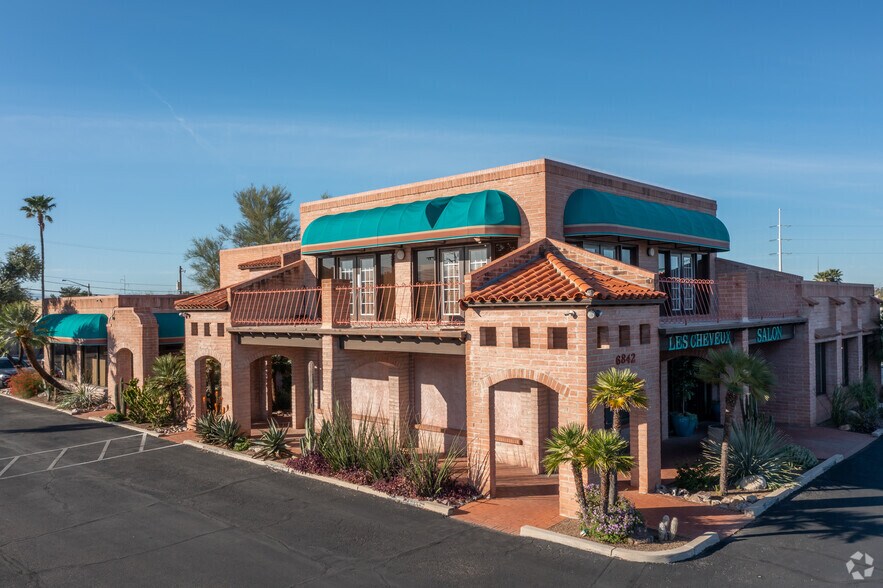 Primary Photo Of 6842 E Tanque Verde Rd, Tucson Freestanding For Lease