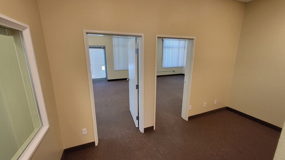 More Photos Of 7381 Prairie Falcon Rd, Las Vegas Medical For Lease