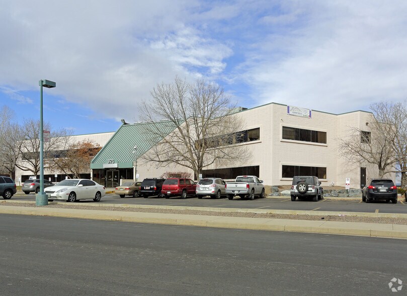 More Photos Of 393 S Harlan St, Lakewood Medical For Lease