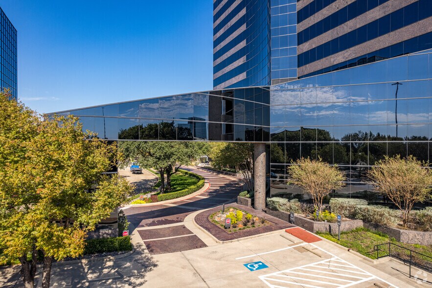 More Photos Of 5005 Lyndon B Johnson Fwy, Dallas Office For Lease