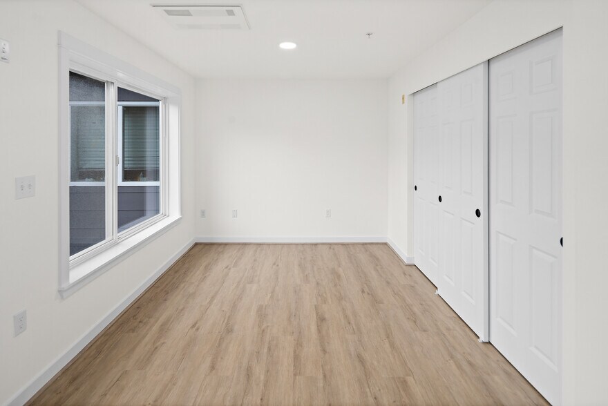 More Photos Of 711 N 35th St, Seattle Apartments For Lease