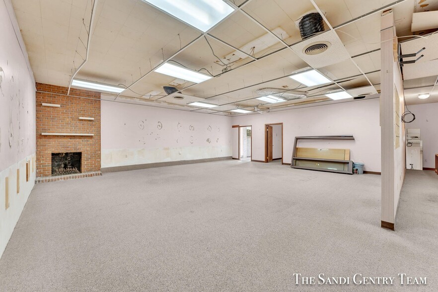 More Photos Of 1343 Whitehall Rd, Muskegon Medical For Sale