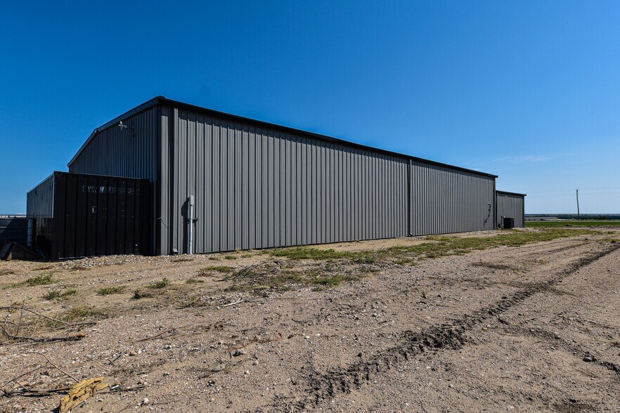 More Photos Of 36154 Enterprise, Trenton Light Manufacturing For Sale