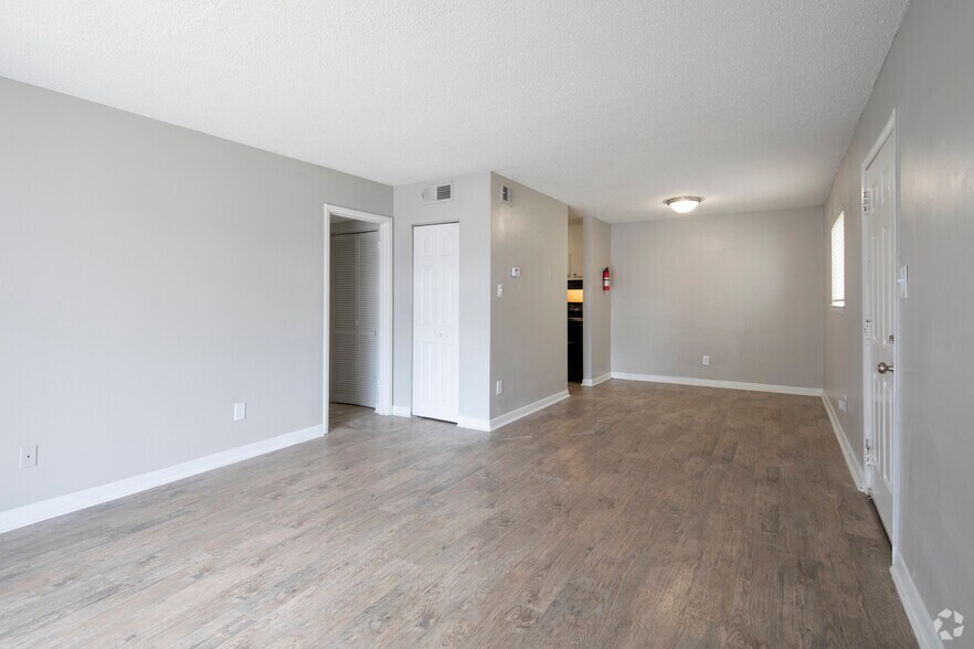 More Photos Of 856 Park Brook Trl, Birmingham Apartments For Sale