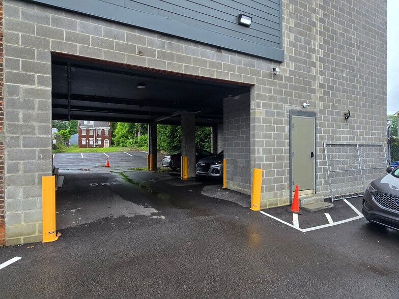 More Photos Of 6011 Madison Rd, Cincinnati Storefront Retail Residential For Sale