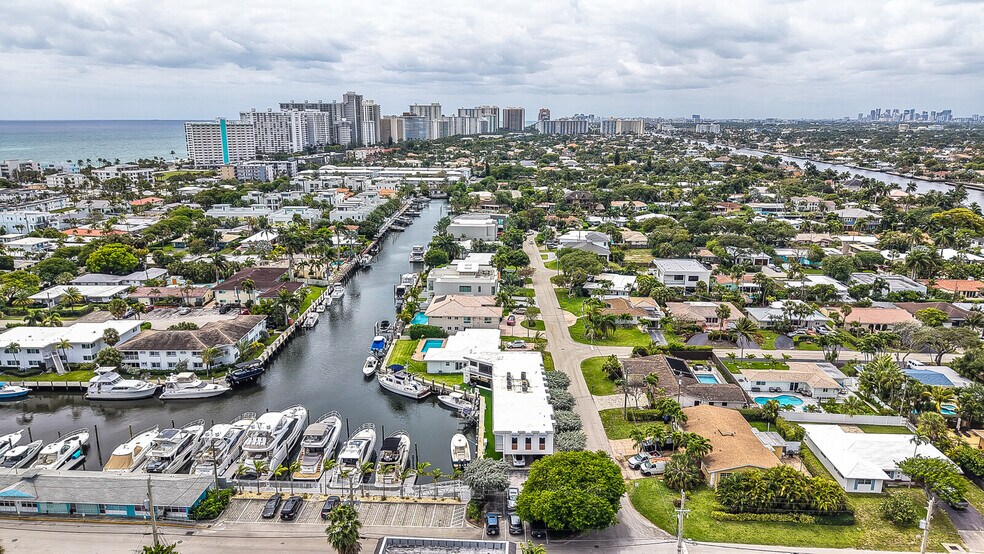 More Photos Of 4322-4334 E Tradewinds Ave, Lauderdale-by-the-Sea Loft Creative Space For Lease