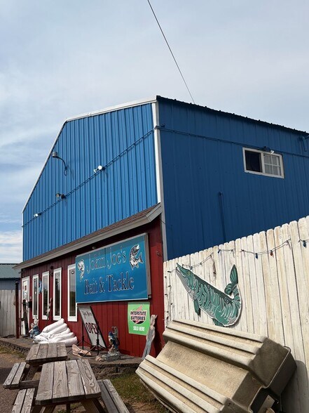 Primary Photo Of 1000 W Main St, Merrill Auto Repair For Sale