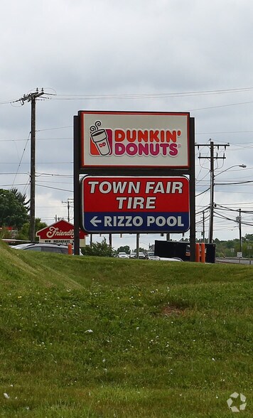 More Photos Of 3384-3386 Berlin Tpke, Newington Freestanding For Lease