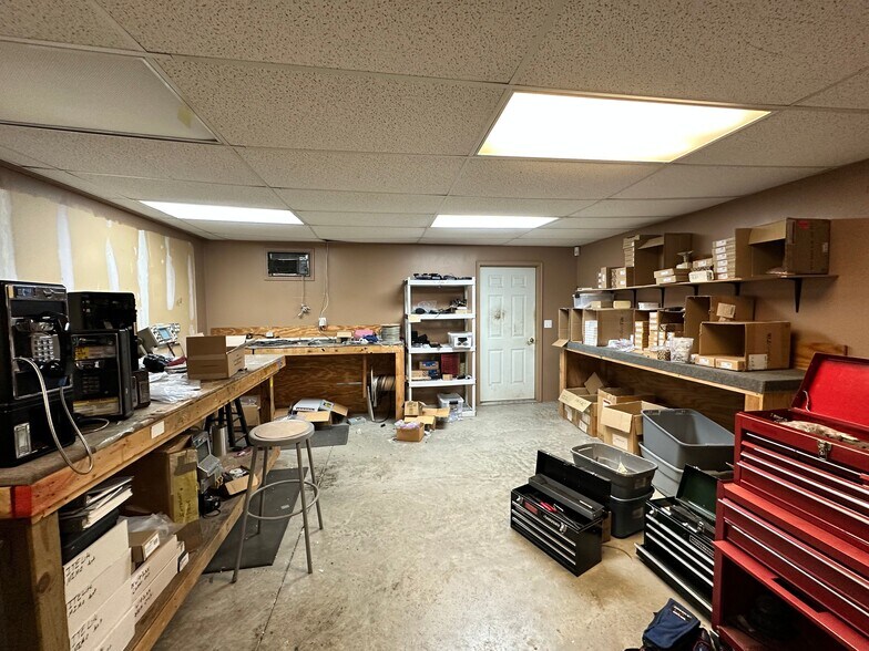 More Photos Of 1385 Weber Industrial Dr, Cumming Distribution For Lease