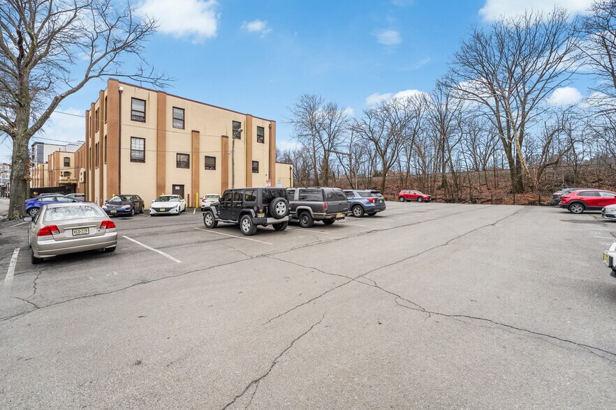More Photos Of 46 Farrand St, Bloomfield Manufacturing For Sale