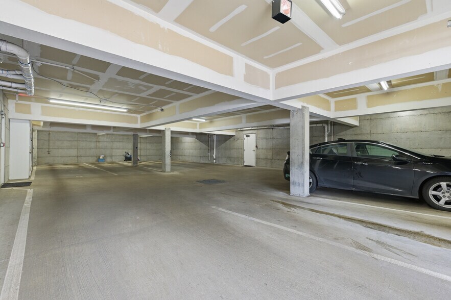 More Photos Of 13310 Greenwood Ave N, Seattle Apartments For Sale