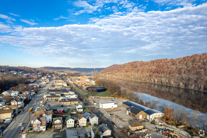 Primary Photo Of 1101 Railroad St, Monongahela Warehouse For Sale