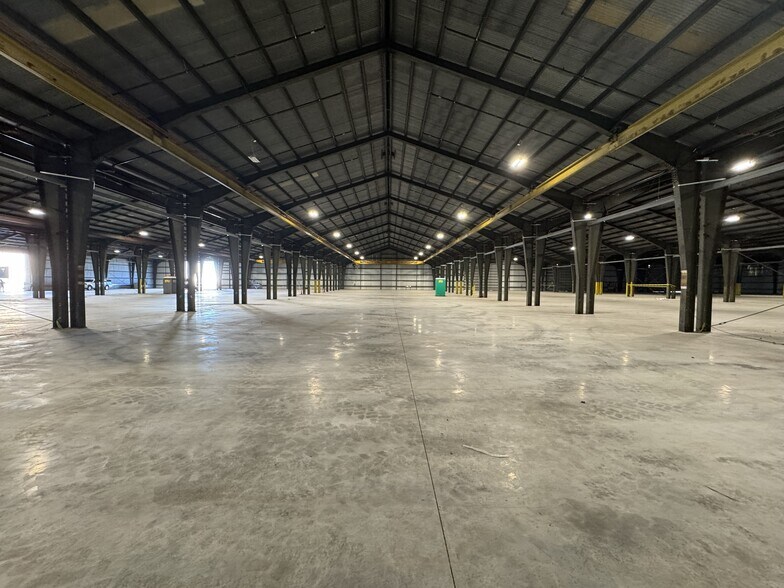 More Photos Of 3340 NW St Helens Rd, Portland Warehouse For Lease