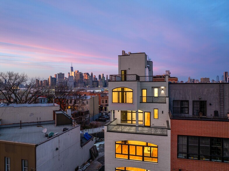 Primary Photo Of 41 Summit St, Brooklyn Warehouse For Sale