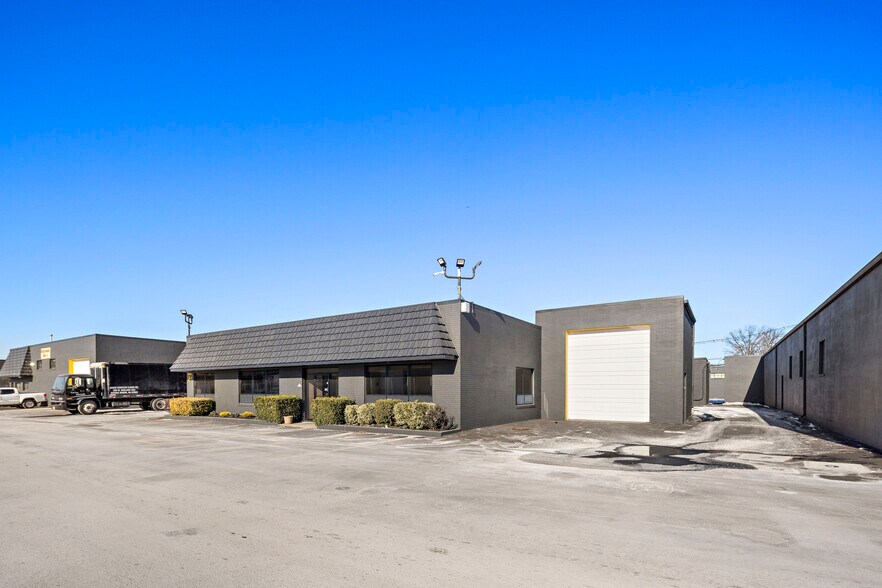 More Photos Of 280 N Midland Ave, Saddle Brook Unknown For Lease