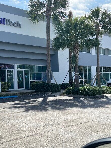 More Photos Of 2400 W Copans Rd, Pompano Beach Showroom For Lease