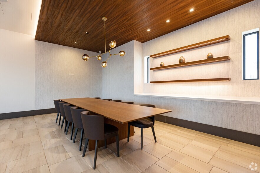 More Photos Of 2801 Sunset Pl, Los Angeles Apartments For Lease