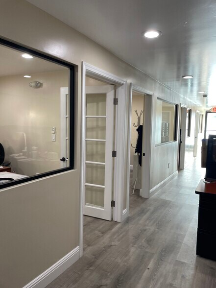 More Photos Of 3391 Mt Diablo Blvd, Lafayette Storefront Retail Office For Lease