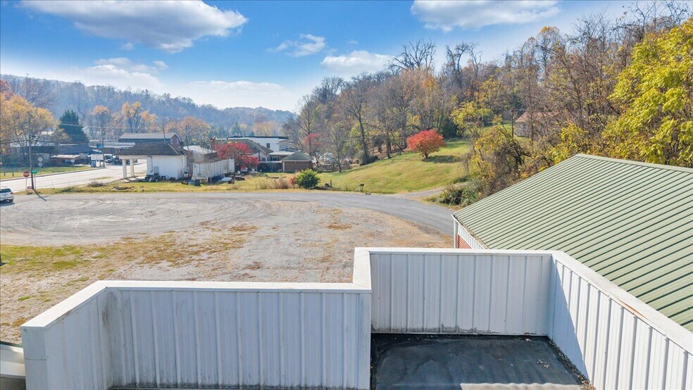 More Photos Of 5383 Lee Hwy, Troutville Freestanding For Sale