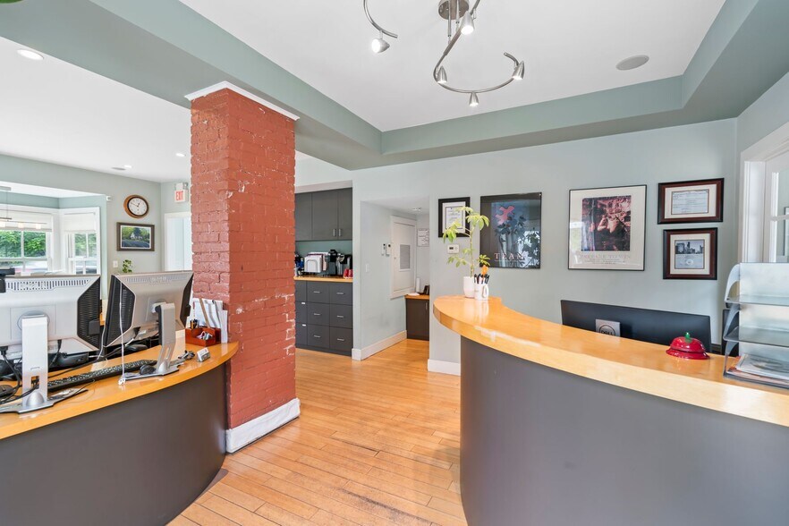 More Photos Of 67 Fort Salonga Rd W, Northport Loft Creative Space For Sale