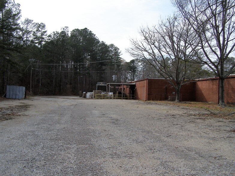 More Photos Of 2580 Highway 46, Heflin Warehouse For Lease