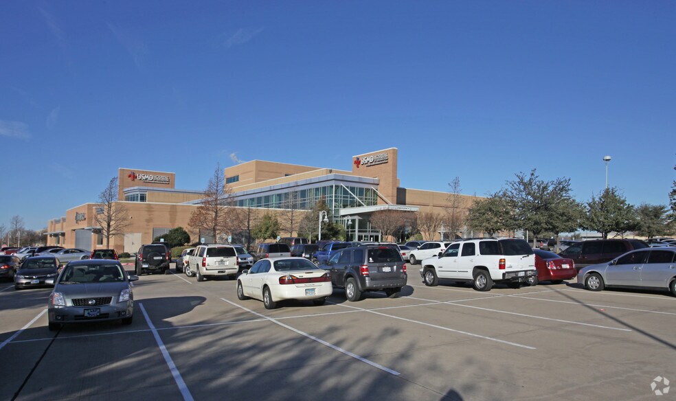 More Photos Of 811 W Interstate 20, Arlington Healthcare For Lease
