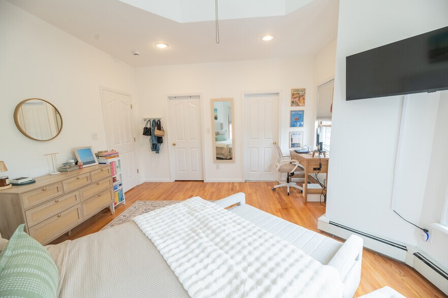 More Photos Of 600 Grand St, Hoboken Office Residential For Sale