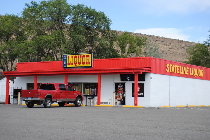More Photos Of 810 HWY 93, Jackpot Convenience Store For Sale