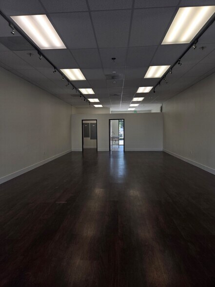 More Photos Of 8840 N Magnolia Ave, Santee Freestanding For Lease