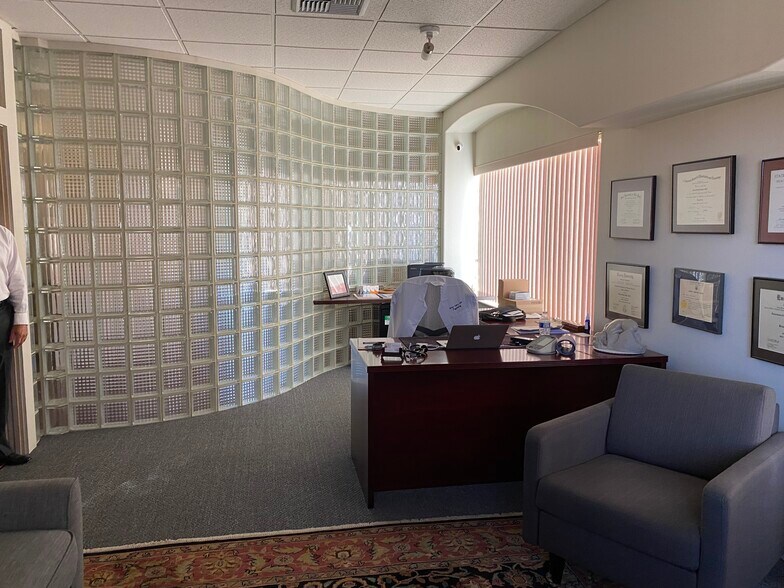More Photos Of 173 Hoohana St, Kahului Office For Lease