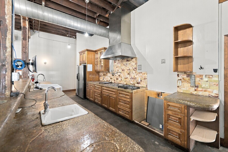 More Photos Of 1602-1608 Walnut St, Jacksonville Restaurant For Sale