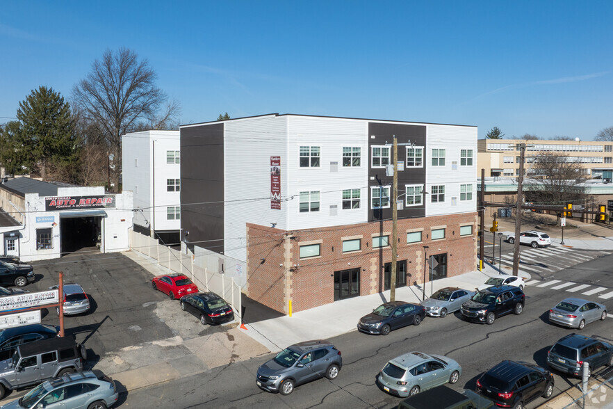 More Photos Of 451 Rhawn St, Philadelphia Apartments For Lease