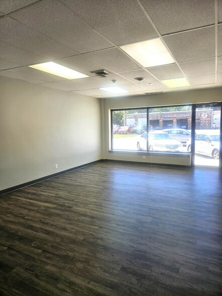 More Photos Of 7002-7006 Maple St, Omaha Freestanding For Lease