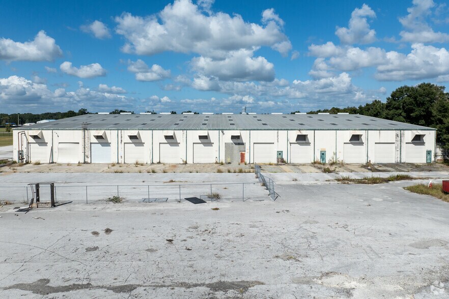 More Photos Of 5407 NW 44th Ave, Ocala Manufacturing For Lease