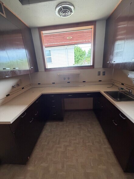 More Photos Of 205 N 13th St, Nebraska City Office For Sale