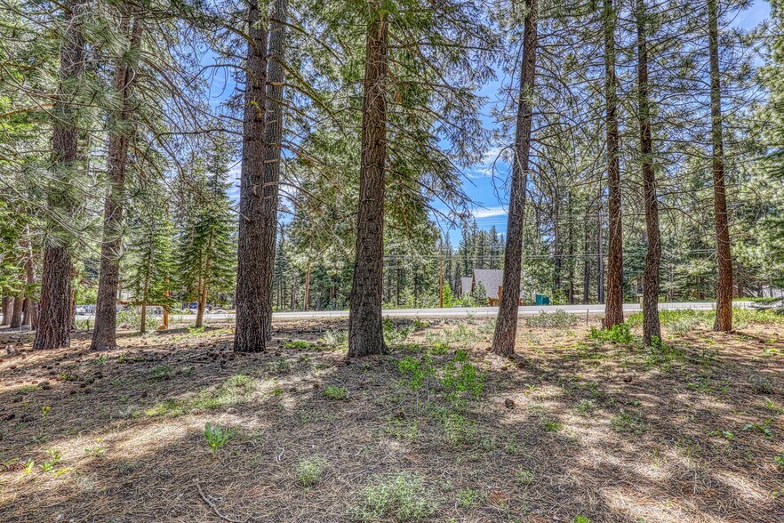 More Photos Of 17308 Northwoods Blvd, Truckee Land For Sale