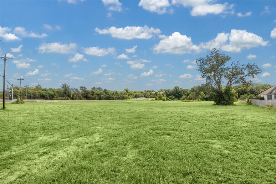 More Photos Of South Blue Bell Road & E Stone Street, Brenham Land For Sale