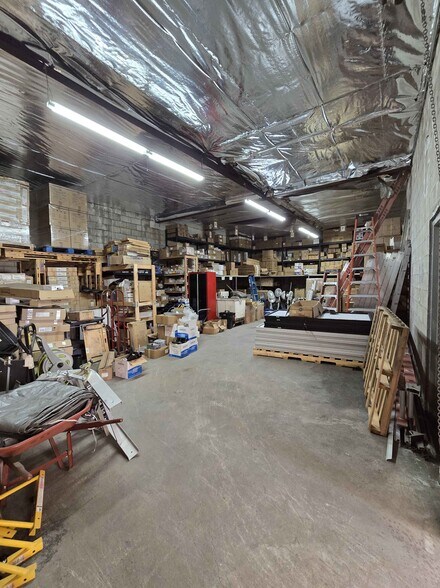 More Photos Of 1451-1453 Malvern Ave, Los Angeles Warehouse For Sale