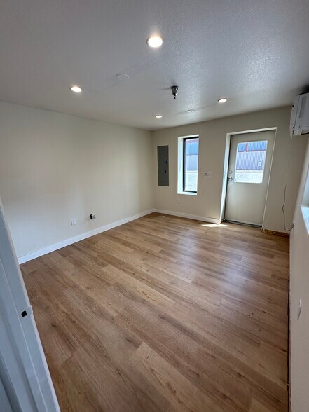 More Photos Of 3772 Puritan Way, Erie Flex For Sale