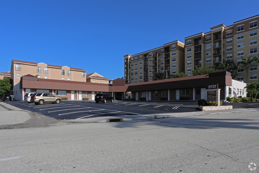 Primary Photo Of 1717 N Flagler Dr, West Palm Beach Medical For Sale