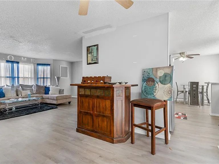 More Photos Of 8627 Countryshire Ln, Kansas City Apartments For Sale