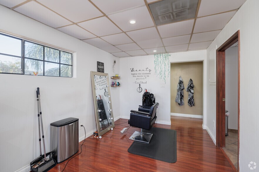 More Photos Of 8923 La Mesa Blvd, La Mesa Office For Sale