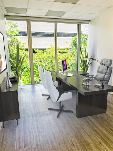 More Photos Of 150 SE 2nd Ave, Miami Coworking Space