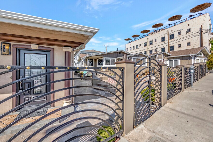 More Photos Of 150 Cress St, Laguna Beach Apartments For Sale