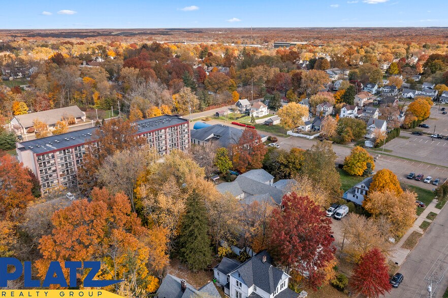 More Photos Of 122 E College St, Alliance Healthcare For Sale