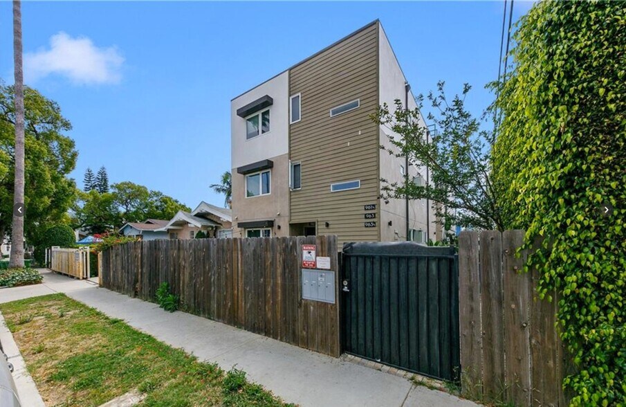 More Photos Of 961 N St Andrews Pl, Los Angeles Apartments For Sale