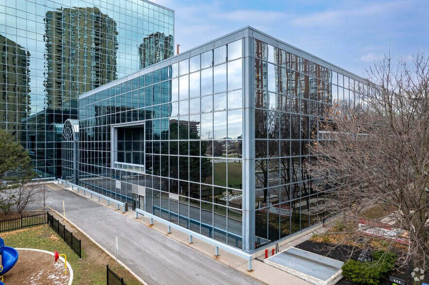 More Photos Of 3 Concorde Gate, Toronto Office For Lease