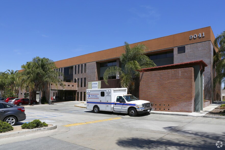 More Photos Of 9041 Magnolia Ave, Riverside Medical For Lease