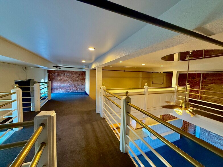 More Photos Of 1590 California St, Redding Apartments For Lease